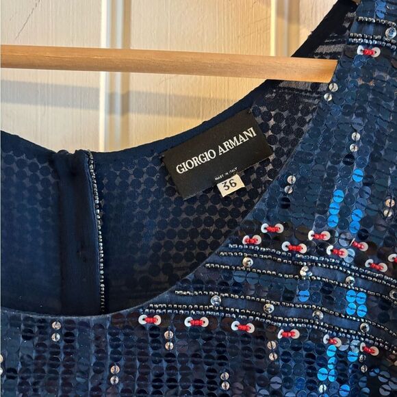 !!SOLD!! Giorgio Armani Silk Beaded and Sequin Blouse Designer brand - Picture 3 of 11